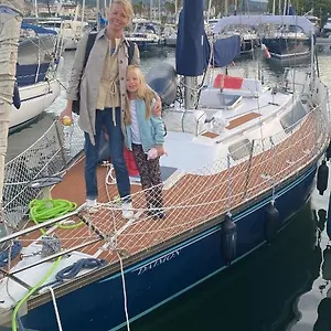  Hotel en barco Welcome Aboard Yacht Cruiser!